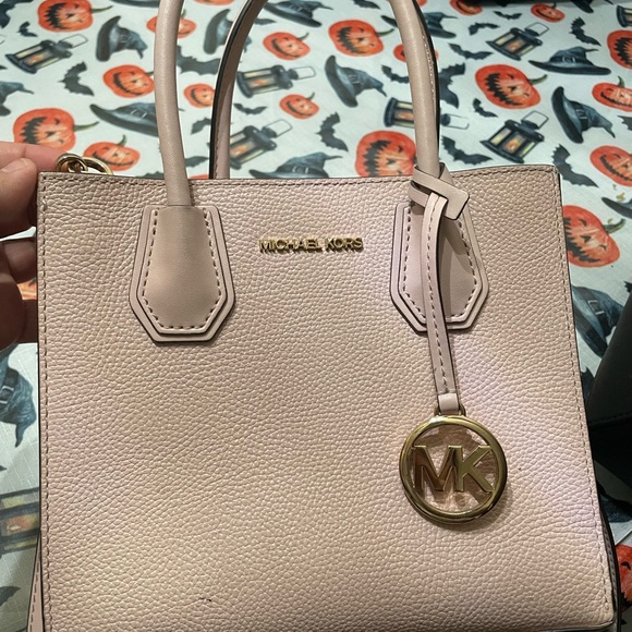 Michael Kors purse - Picture 4 of 5